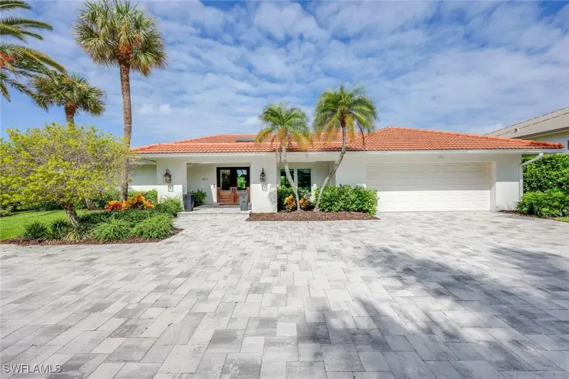 Picture of 4611 Crayton Rd, Naples FL 34103