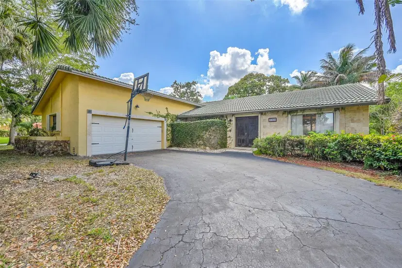 Picture of 9966 NW 6Th St, Coral Springs FL 33071