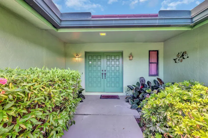 Picture of 696 Lakewoode Circle E, Delray Beach FL 33445