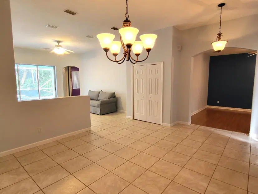 Picture of 5105 E 1St Square Sw, Vero Beach FL 32968