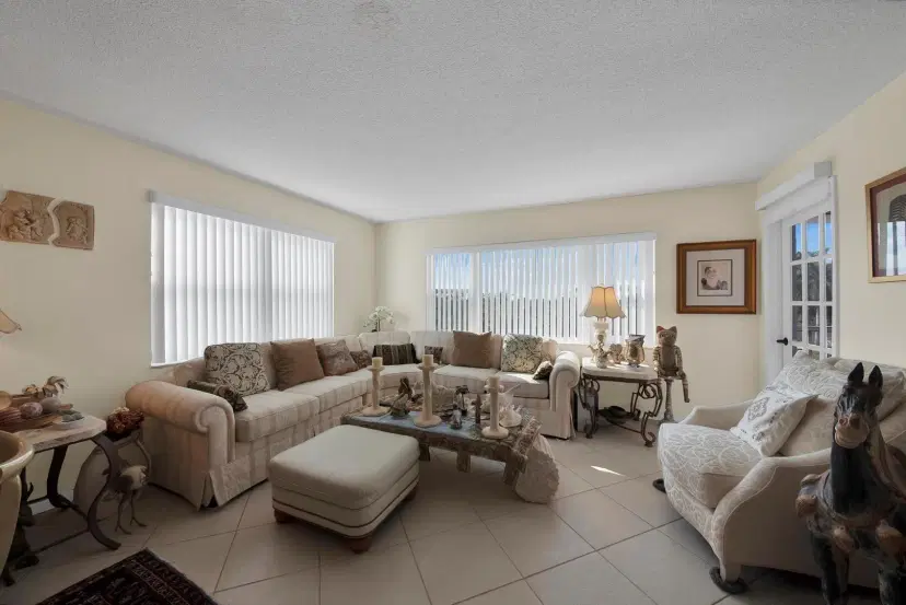 Picture of 1516 S Lakeside Drive 412, Lake Worth Beach FL 33460