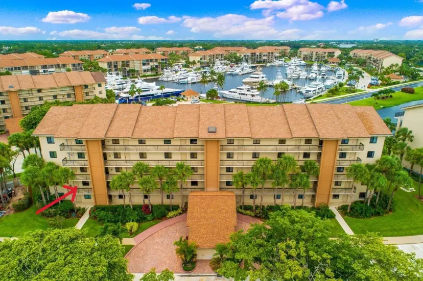 Picture of 901 Seafarer Circle 201, Jupiter FL 33477