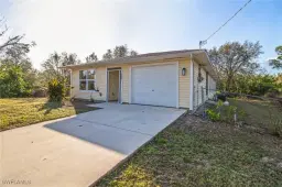 Picture of 2607 67Th St W, Lehigh Acres, FL 33971