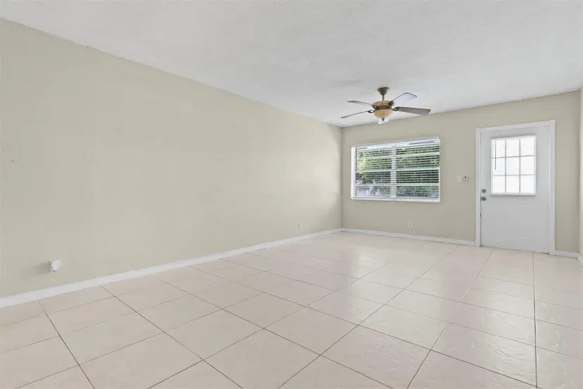 Picture of 751 Pine Dr 204, Pompano Beach FL 33060