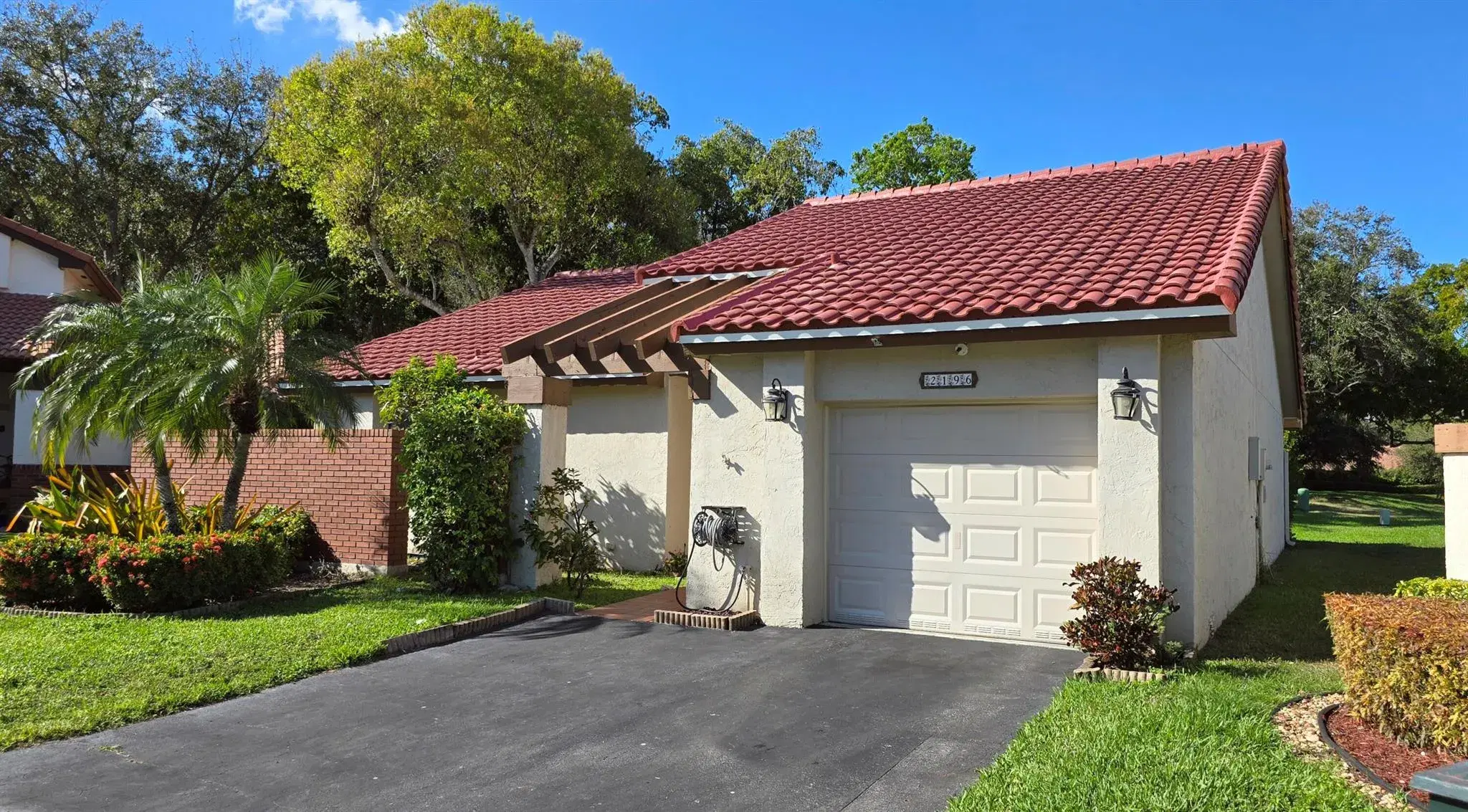 Picture of 2196 Charleston, Weston, FL 33326