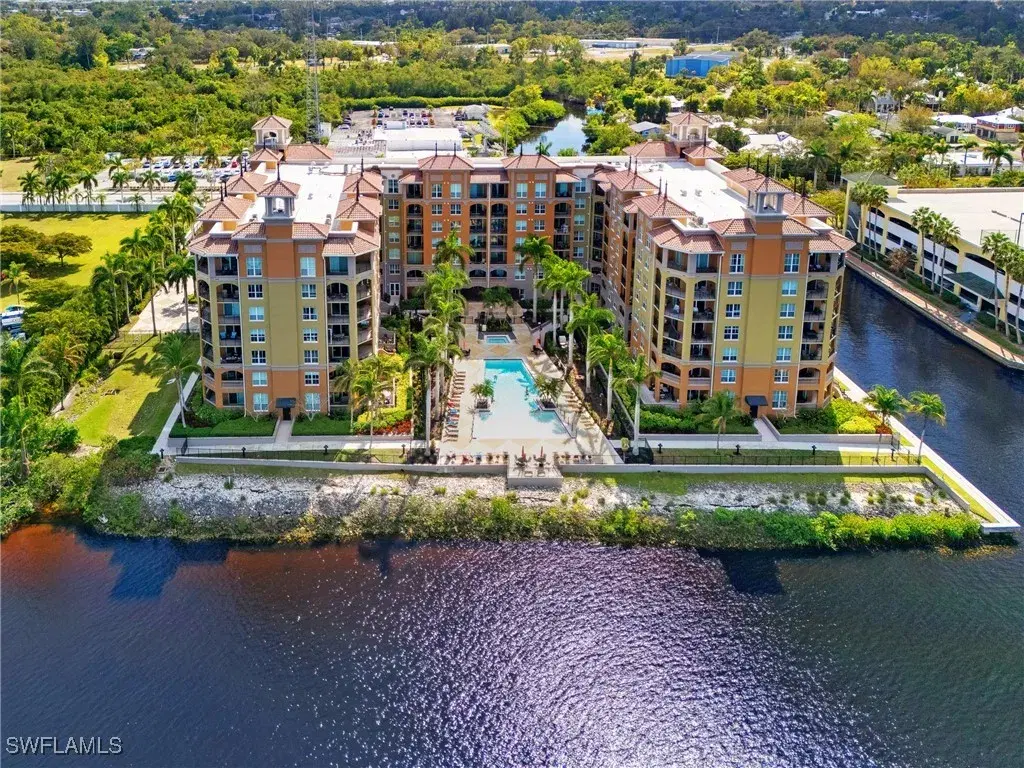 Picture of 2825 Palm Beach Blvd 605, Fort Myers, FL 33916