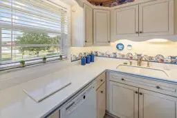 Picture of 67 Royal Oak Dr 203, Vero Beach, FL 32962