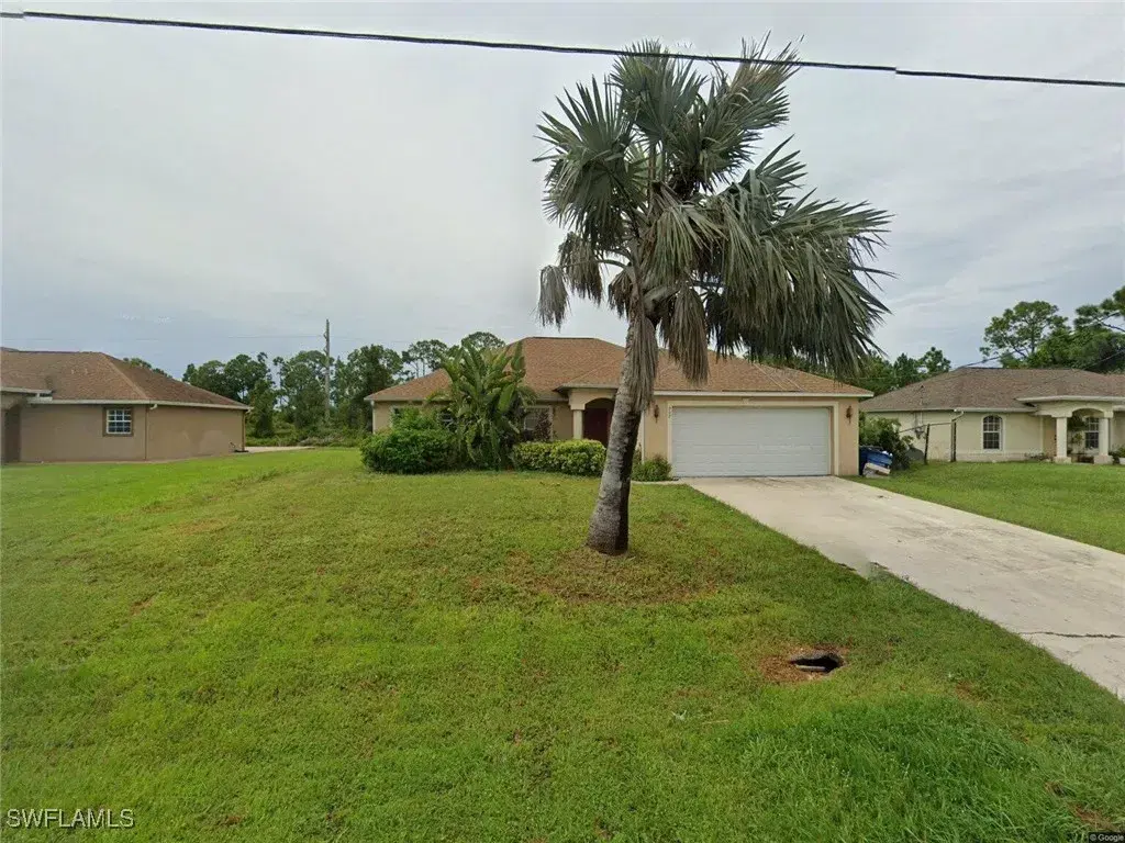 Picture of 907 Alvin Ave, Lehigh Acres, FL 33971