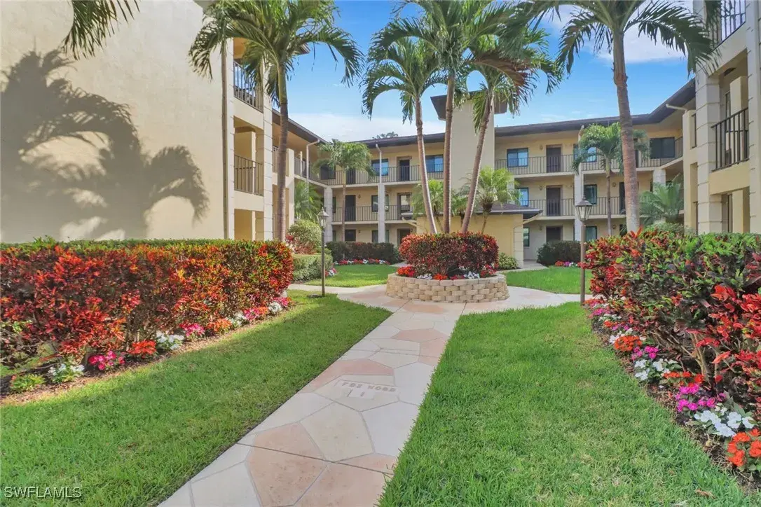 Picture of 219 Fox Glen Dr 1101, Naples, FL 34104