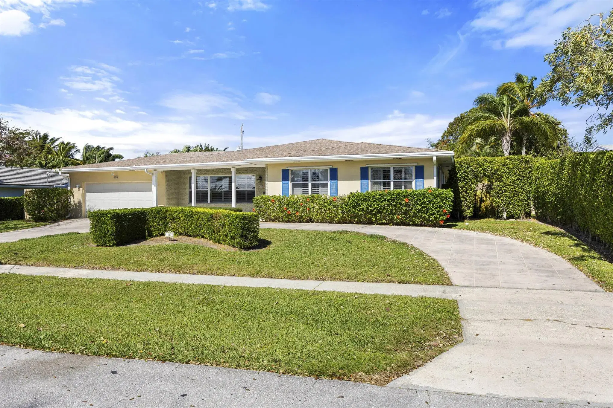 Picture of 413 Oyster Road, North Palm Beach, FL 33408