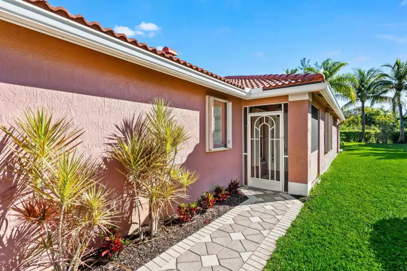 Picture of 8134 Palm Gate Drive, Boynton Beach FL 33436