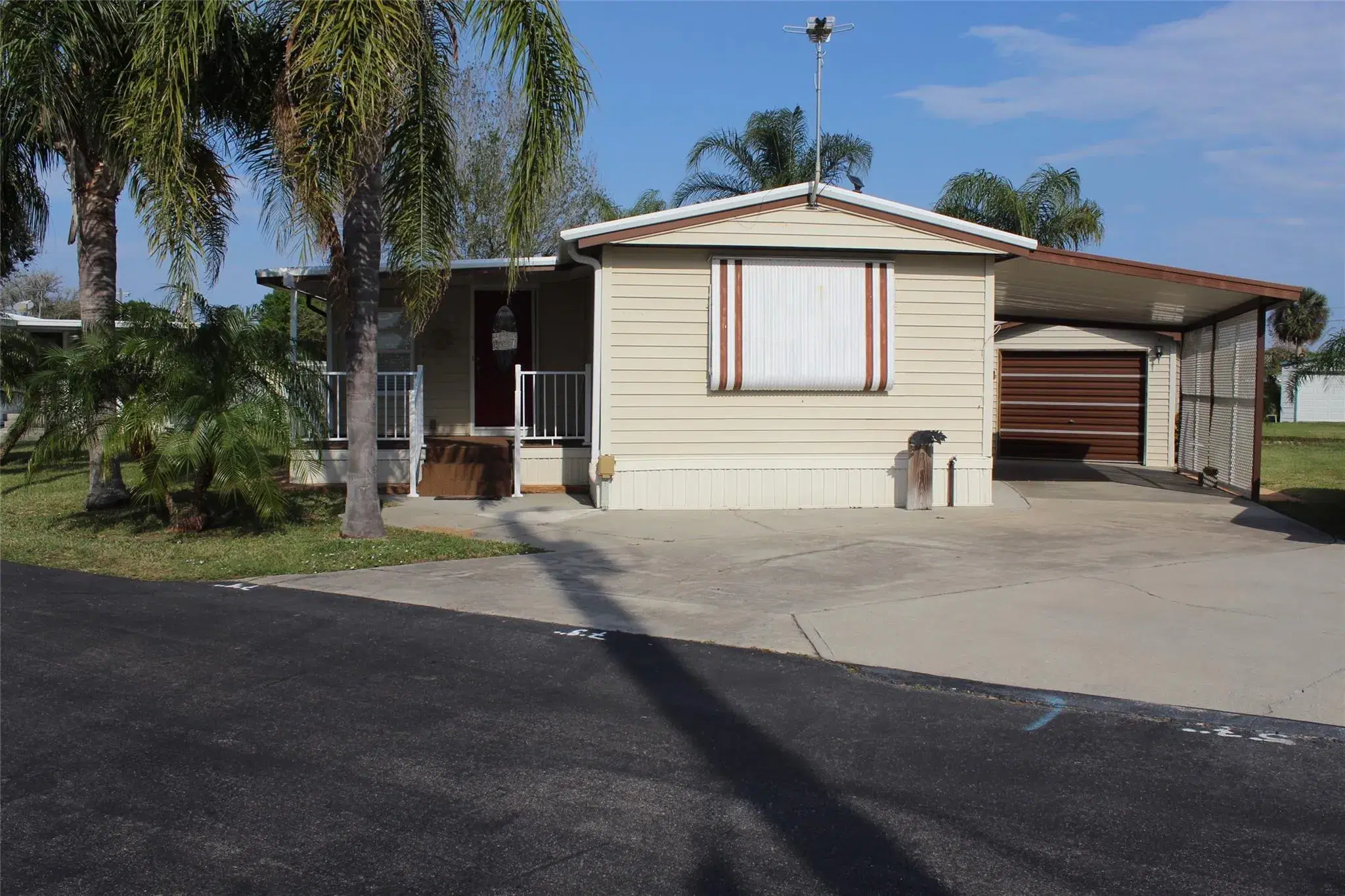 Picture of 1339 Old Lakeport Rd 3A, Moore Haven, FL 33471