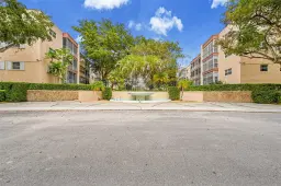 Picture of 6731 Cypress Rd 305, Plantation, FL 33317