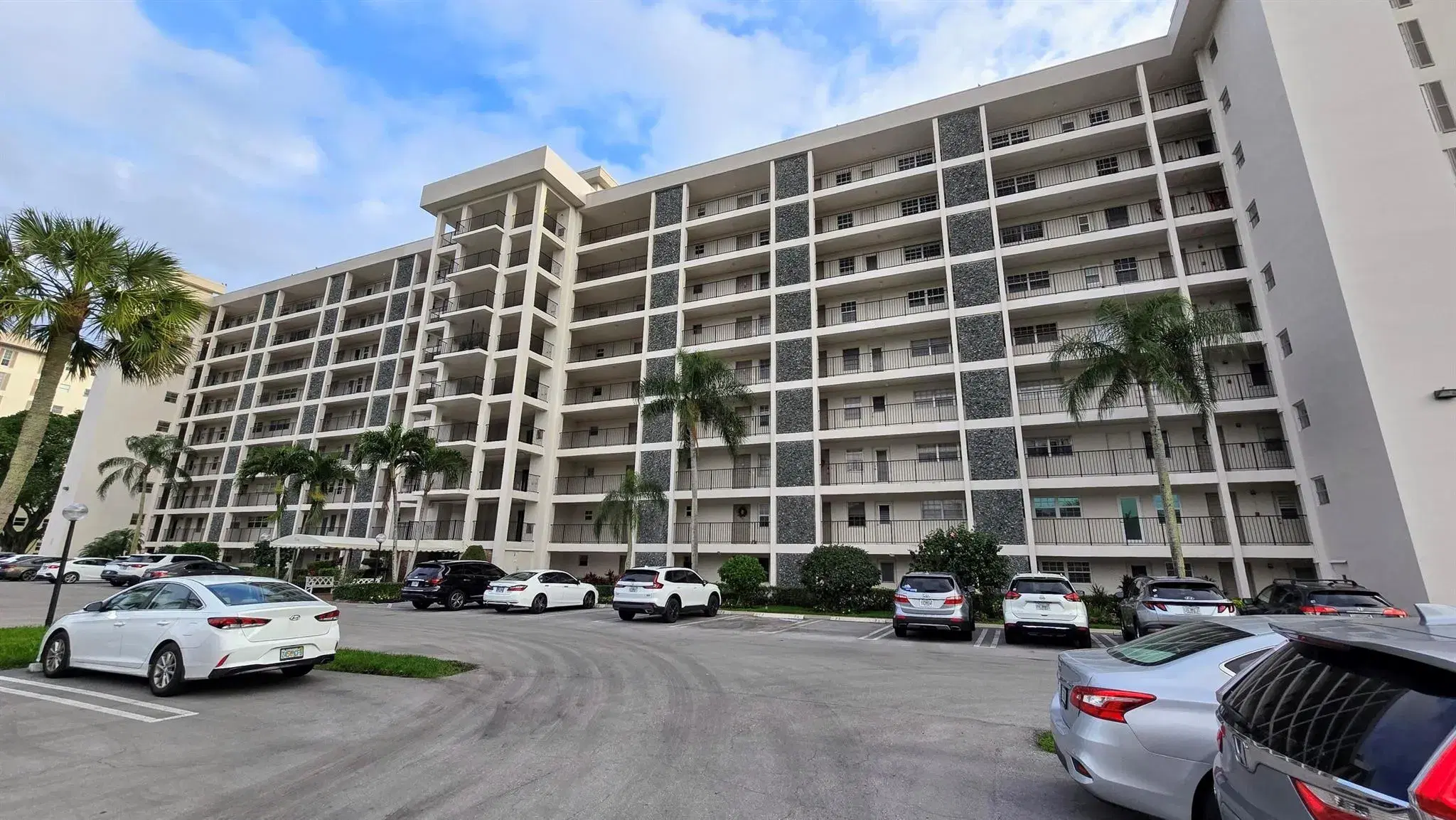 Picture of 3100 N Palm Aire Drive 604, Pompano Beach, FL 33069