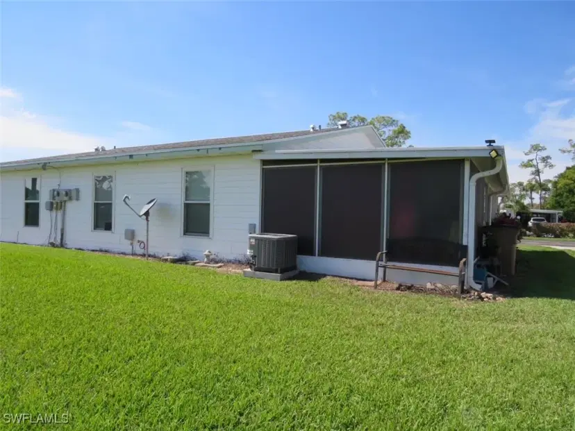 Picture of 5 Pinewood Blvd, Lehigh Acres FL 33936