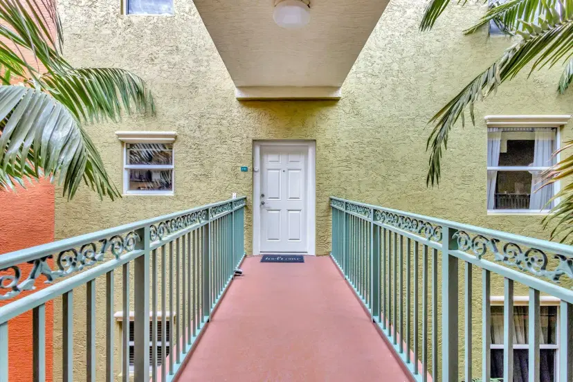 Picture of 1610 Presidential Way 407, West Palm Beach FL 33401