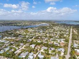 Picture of 4805 SE Manatee Terrace, Stuart, FL 34997