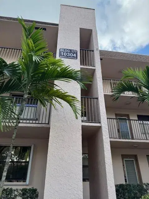 Picture of 10304 Sunrise Lakes Blvd 307, Sunrise, FL 33322