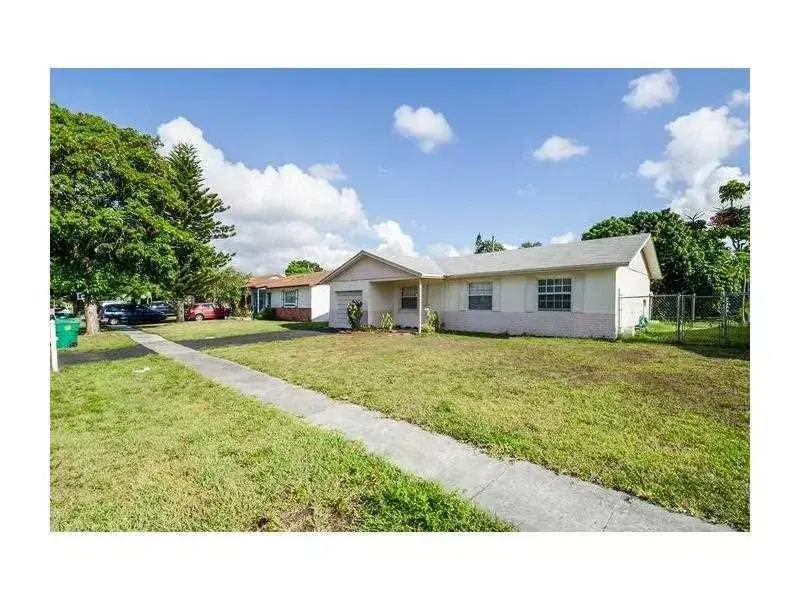 Picture of 8231 NW 47 St, Lauderhill, FL 33351