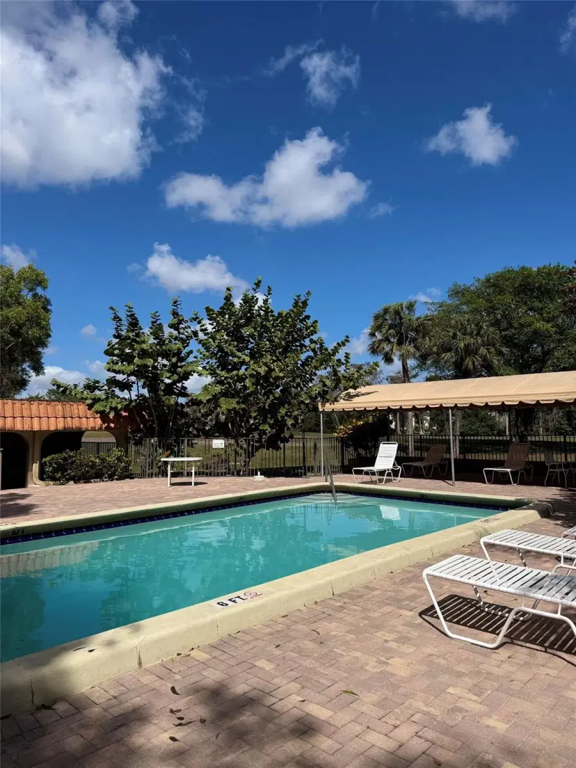 Picture of 6061 N Falls Circle Dr 107, Lauderhill, FL 33319