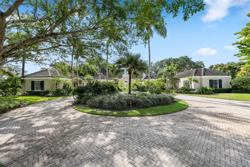 Picture of 26 Country Road, Village Of Golf FL 33436