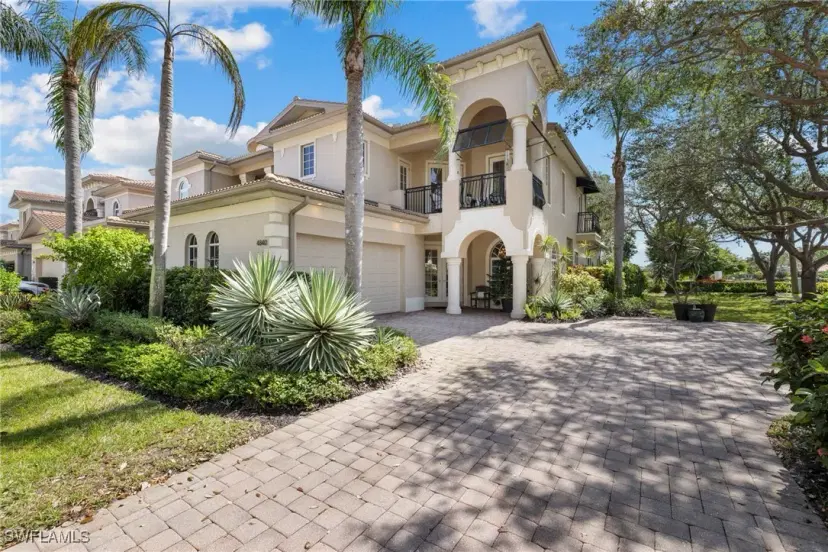 Picture of 4840 W Boulevard Ct A101, Naples FL 34103