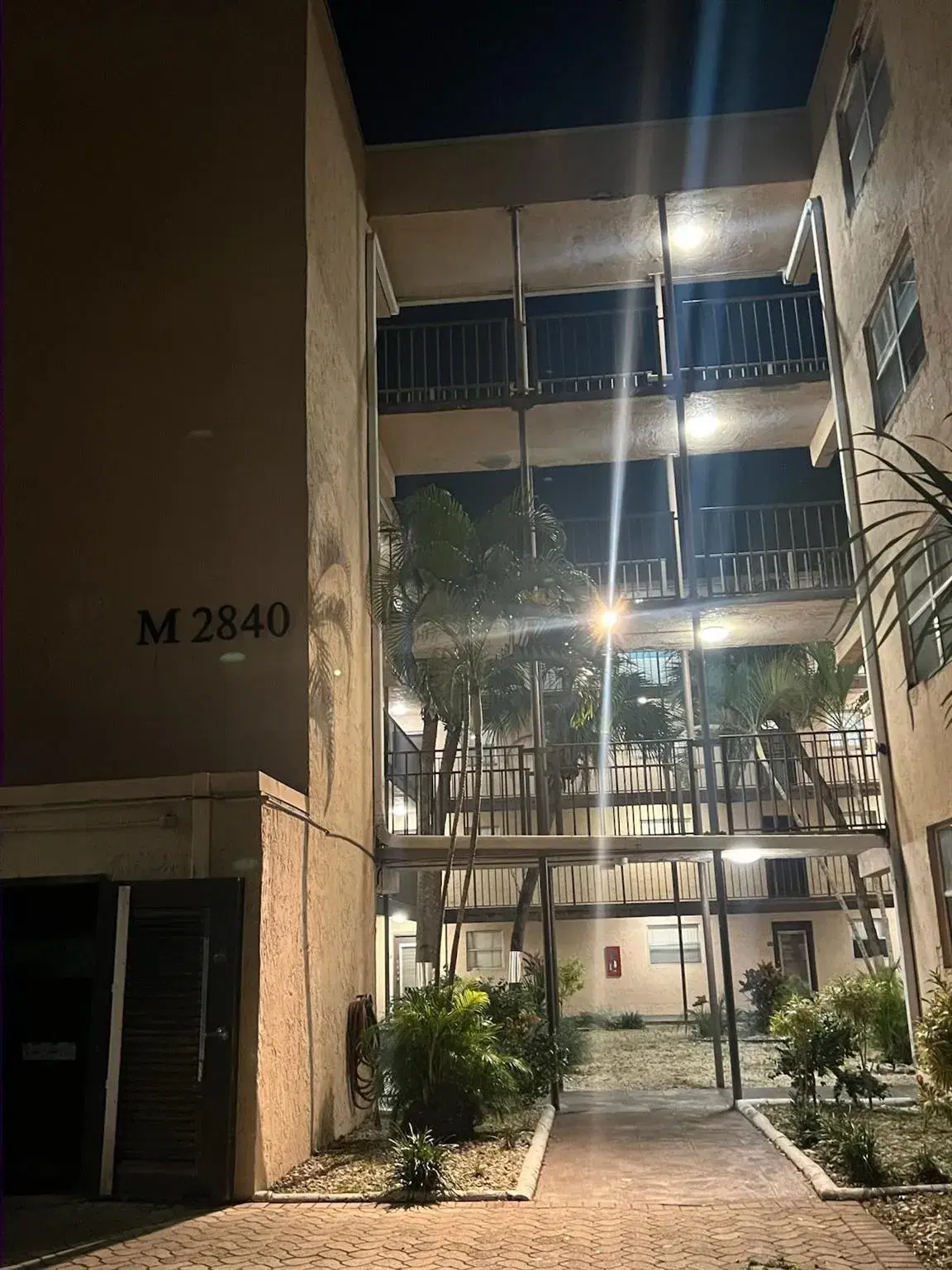 Picture of 2840 Somerset Dr 301M, Lauderdale Lakes, FL 33311