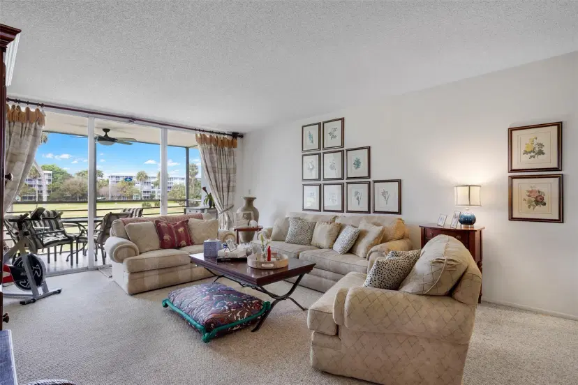 Picture of 905 Cypress Ter 202, Pompano Beach FL 33069