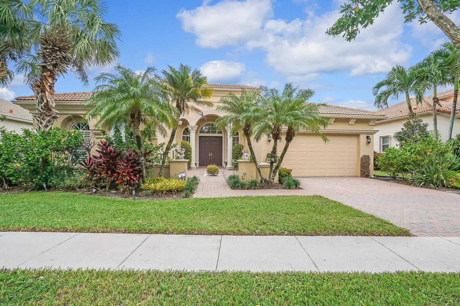 Picture of 9257 Via Grande W, Wellington, FL 33411