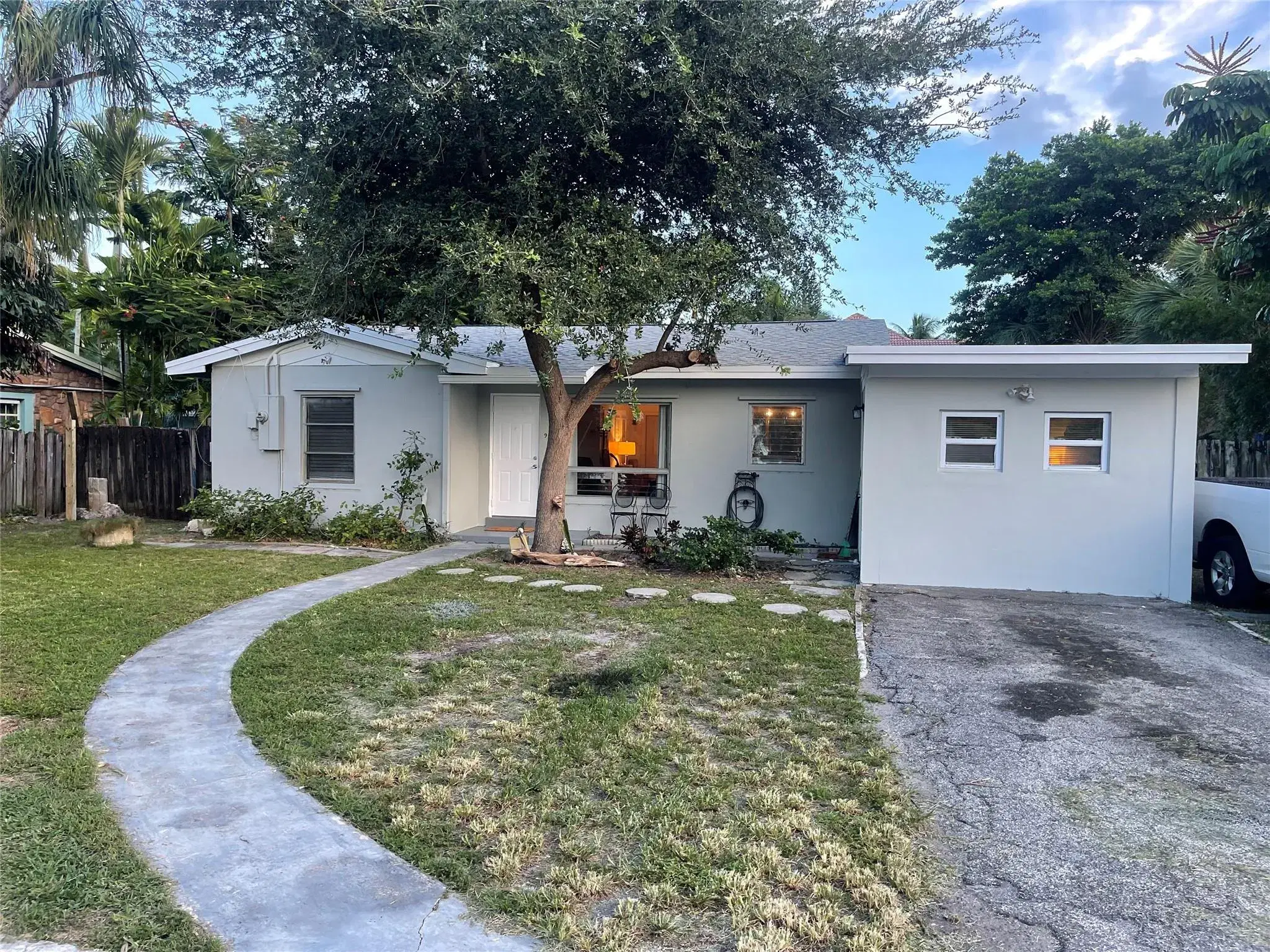 Picture of 904 SE 12Th St, Fort Lauderdale, FL 33316