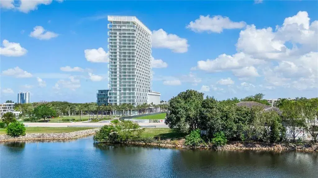 Picture of 2000 Metropica Way 1211, Sunrise, FL 33323