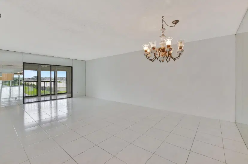 Picture of 6866 Huntington Lane 404, Delray Beach FL 33446