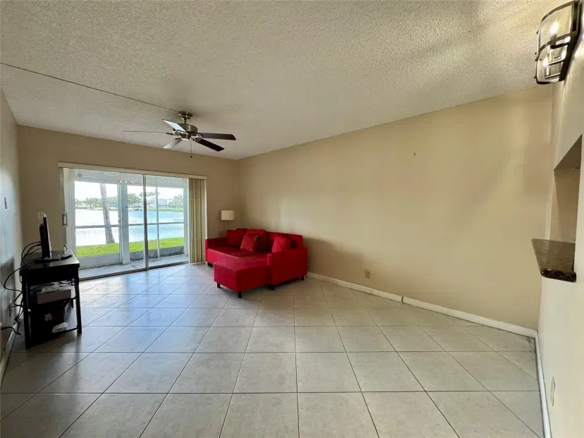 Picture of 5541 Lakeside Dr 104, Margate FL 33063