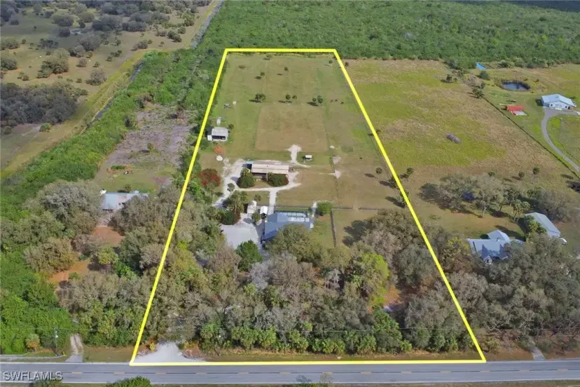 Picture of 22051 N River Rd, Alva FL 33920