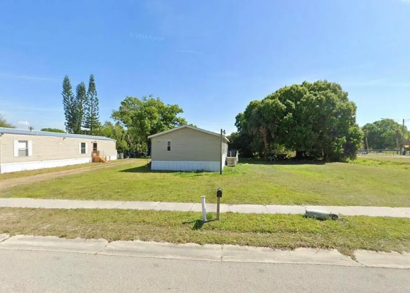 Picture of 902 NE 16Th Avenue, Okeechobee, FL 34972