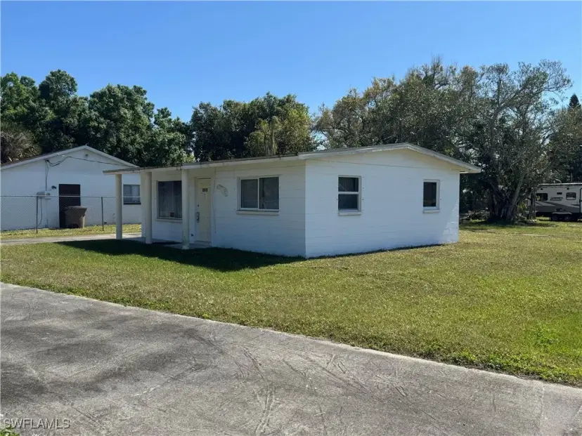 Picture of 5194 Atlanta Ave, Fort Myers FL 33905