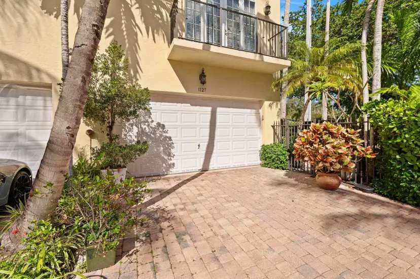 Picture of 1127 NE 18Th Ave 1127, Fort Lauderdale FL 33304