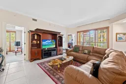 Picture of 16100 Emerald Estates Dr 279, Weston, FL 33331