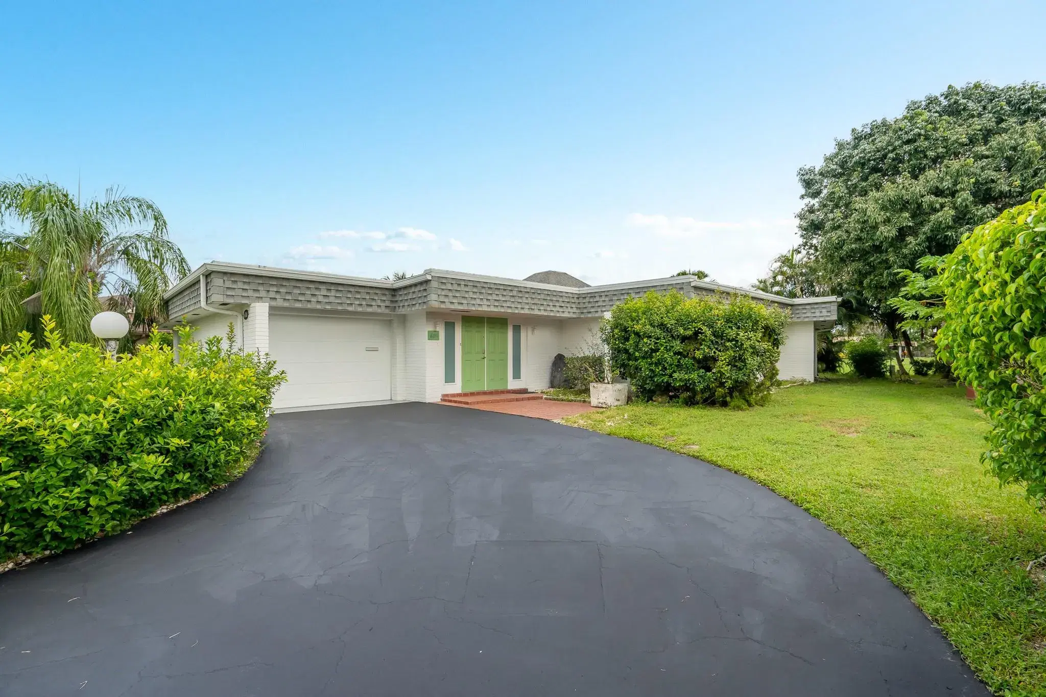 Picture of 6011 Umbrella Tree Ln, Tamarac, FL 33319