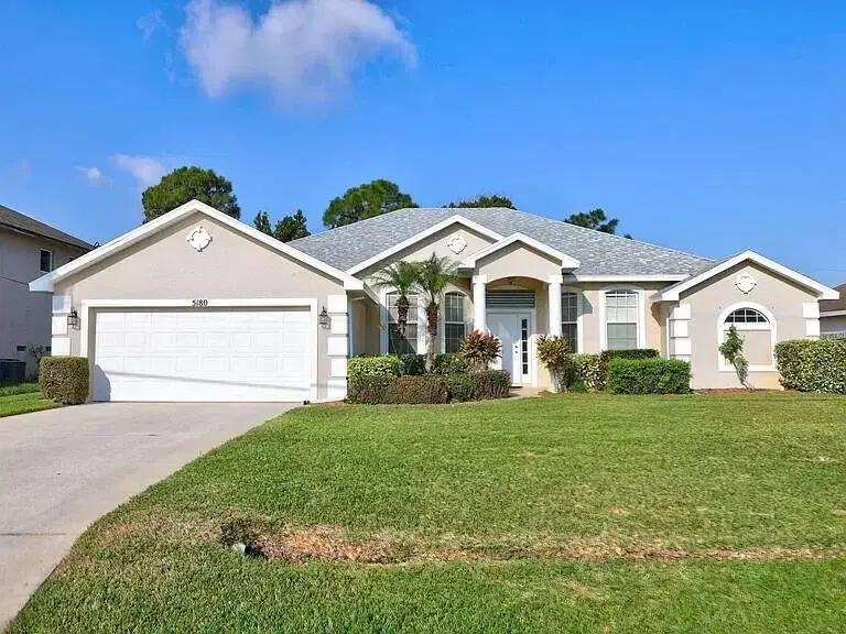 Picture of 5180 NW Newark Lane Nw, Port St Lucie, FL 34983