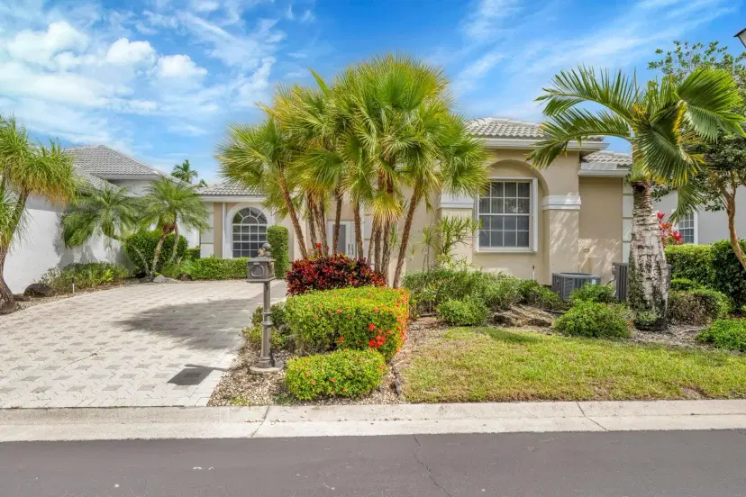 Picture of 11914 Fountainside Circle, Boynton Beach FL 33437