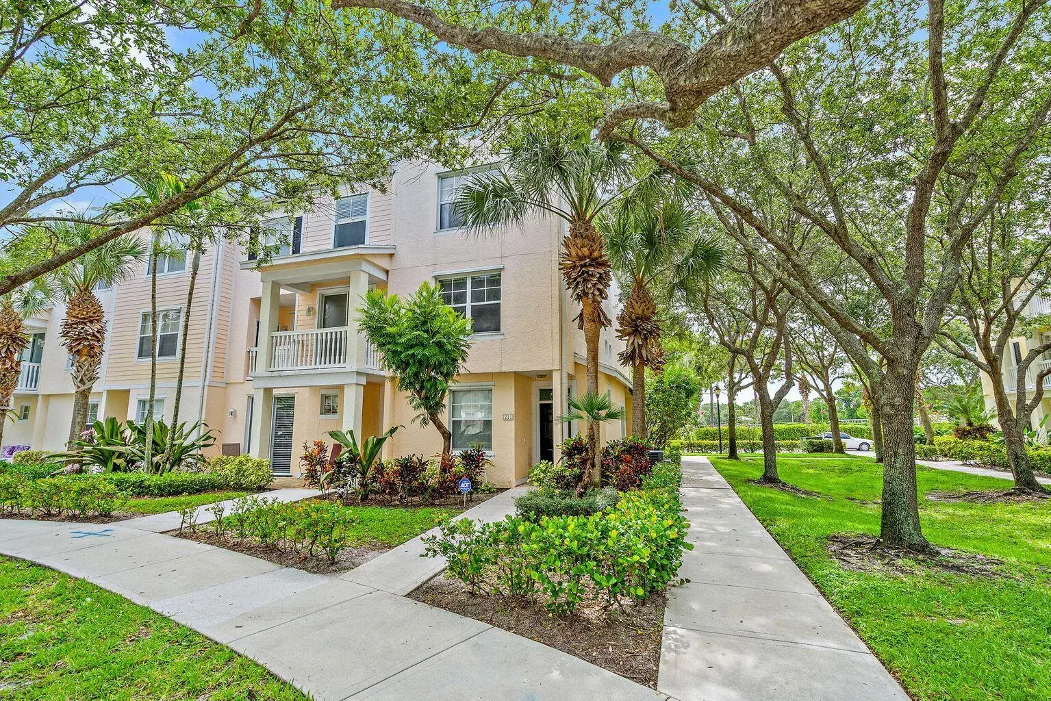 Picture of 255 Murcia Drive 211, Jupiter, FL 33458