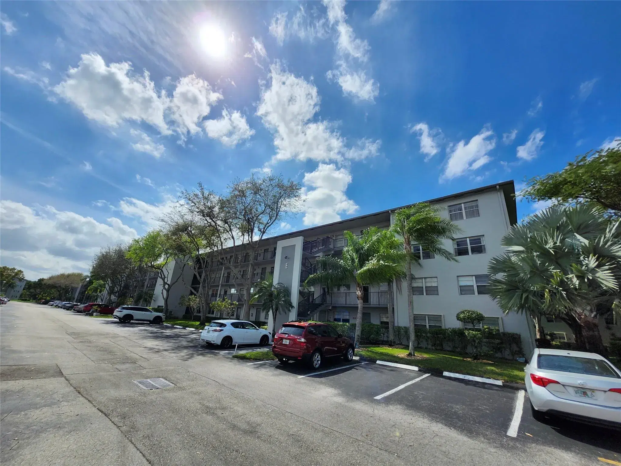 Picture of 300 SW 134Th Way 413, Hollywood, FL 33027