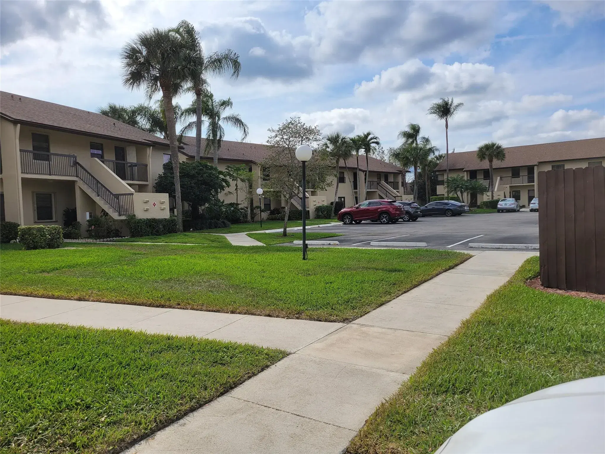 Picture of 4345 Carambola Cir 2657, Coconut Creek, FL 33066