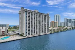 Picture of 1600 S Ocean Dr 9D, Hollywood, FL 33019