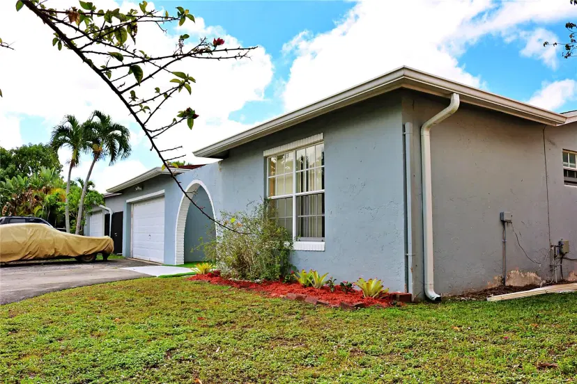 Picture of 2704 Canal Rd, Miramar FL 33025