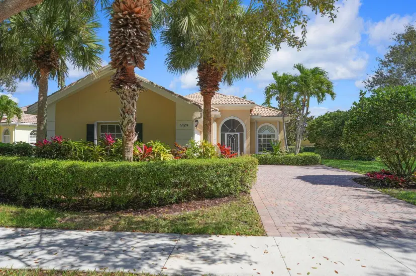 Picture of 5129 Magnolia Bay Circle, Palm Beach Gardens FL 33418