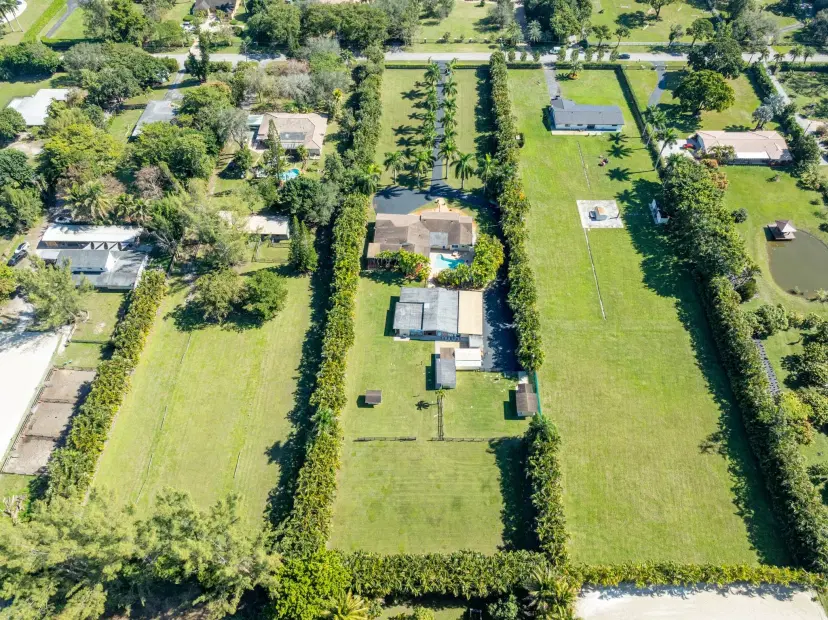 Picture of 5161 Thoroughbred Ln, Southwest Ranches FL 33330