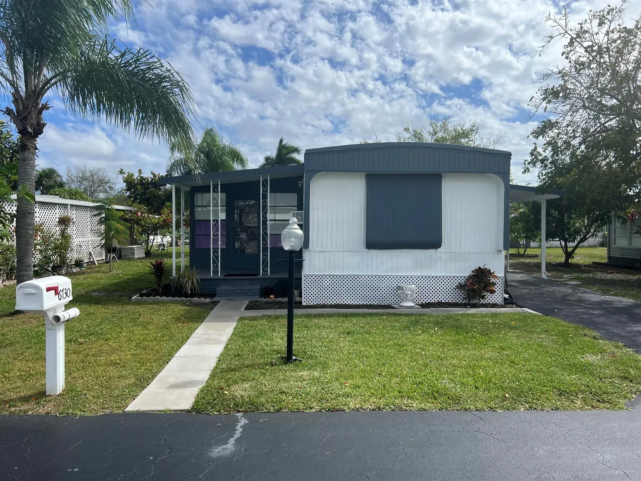 Picture of 6730 NW 45Th Way R-04, Coconut Creek, FL 33073