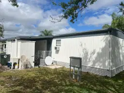 Picture of 6730 NW 45Th Way R-04, Coconut Creek, FL 33073